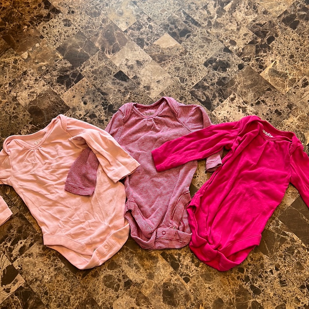 NWOT Long sleeved onesies.